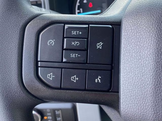 2026 Oxford White Ford Super Duty F-250 SRW XL 4X4 Truck