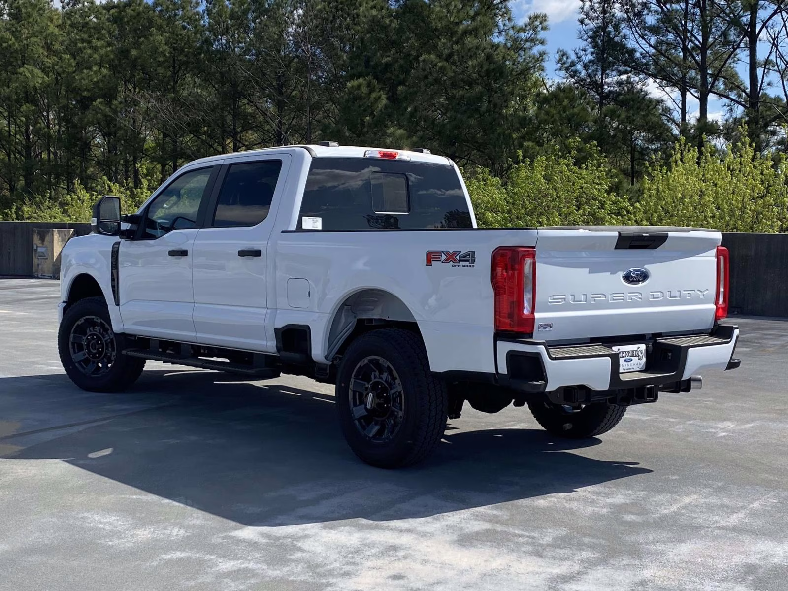 2026 Oxford White Ford Super Duty F-250 SRW XL 4X4 Truck