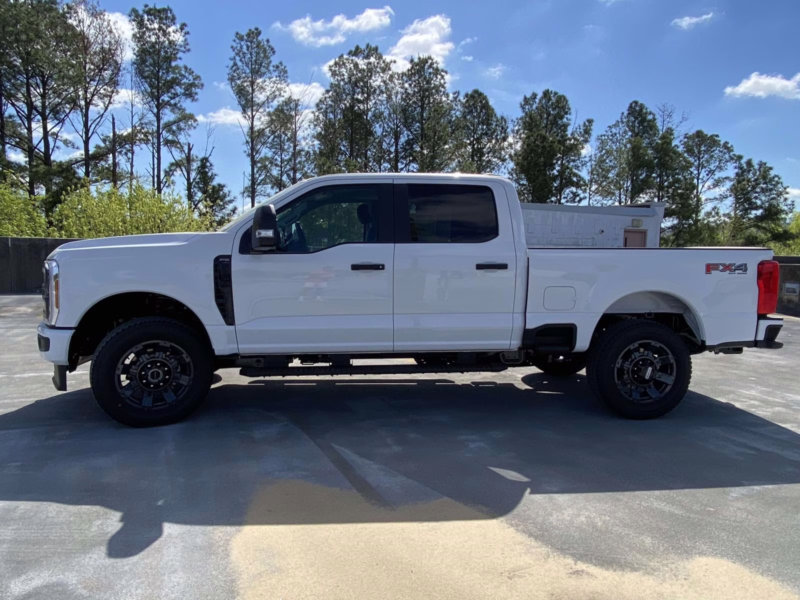 2026 Oxford White Ford Super Duty F-250 SRW XL 4X4 Truck