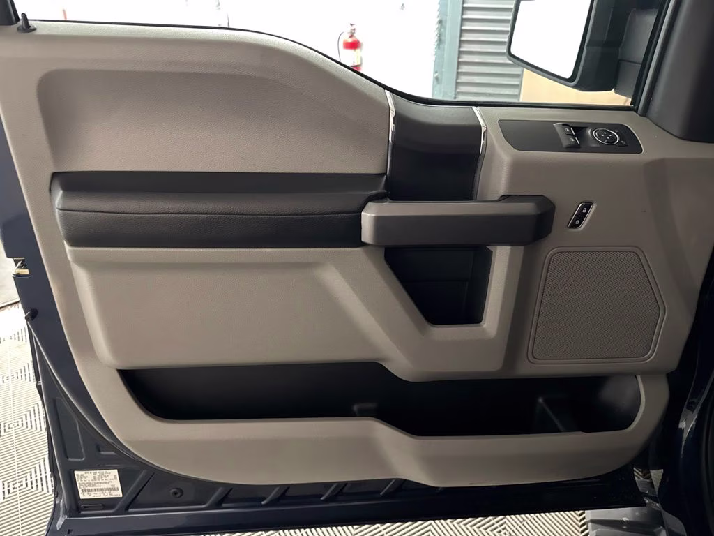 2015 Blue Jeans Metallic Ford F-150 XLT RWD Truck