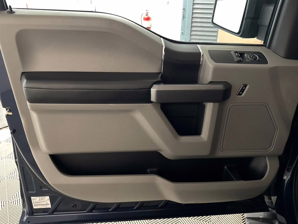2015 Blue Jeans Metallic Ford F-150 XLT RWD Truck