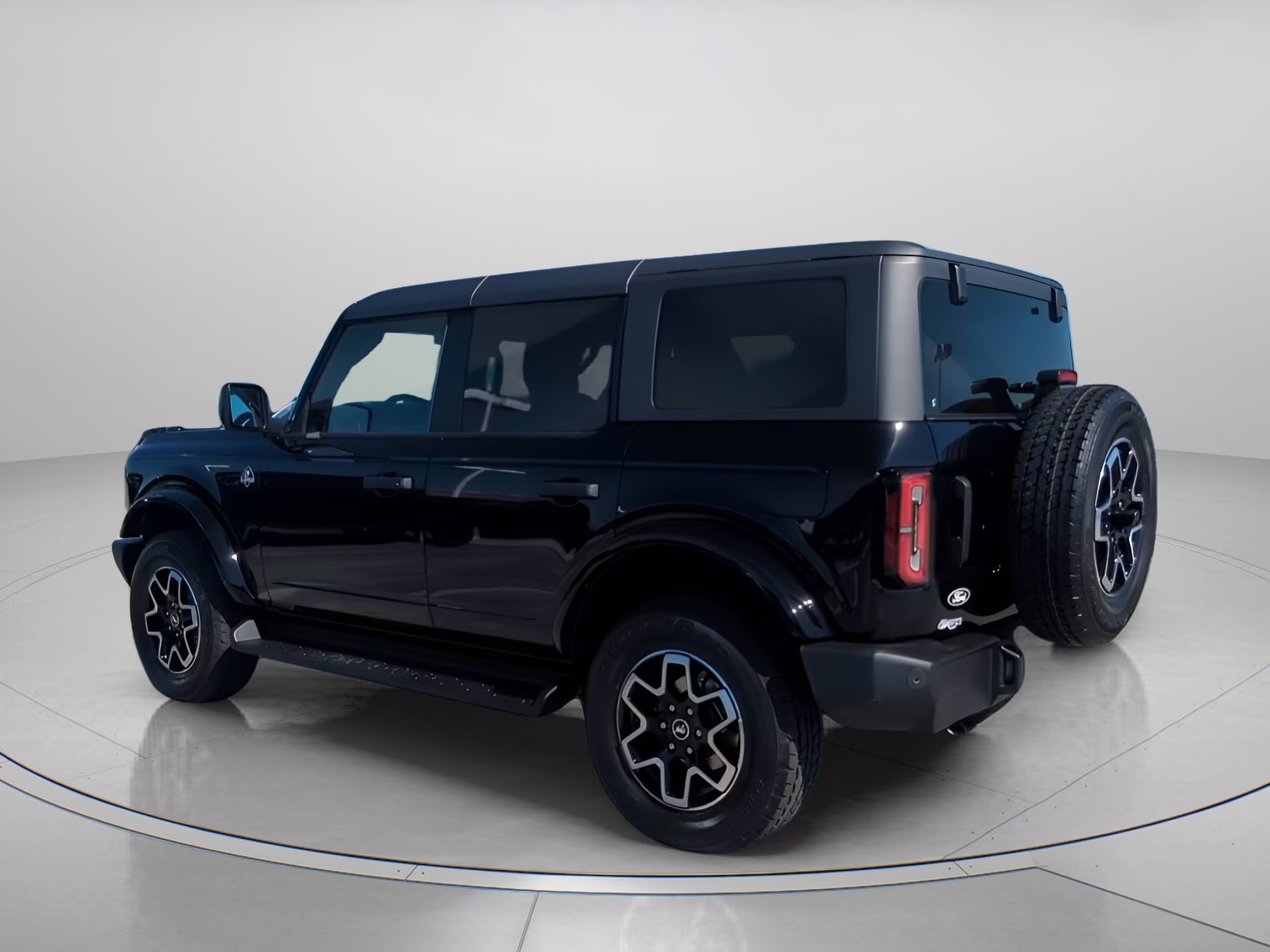 2026 Shadow Black Ford Bronco Outer Banks 4X4 Convertible
