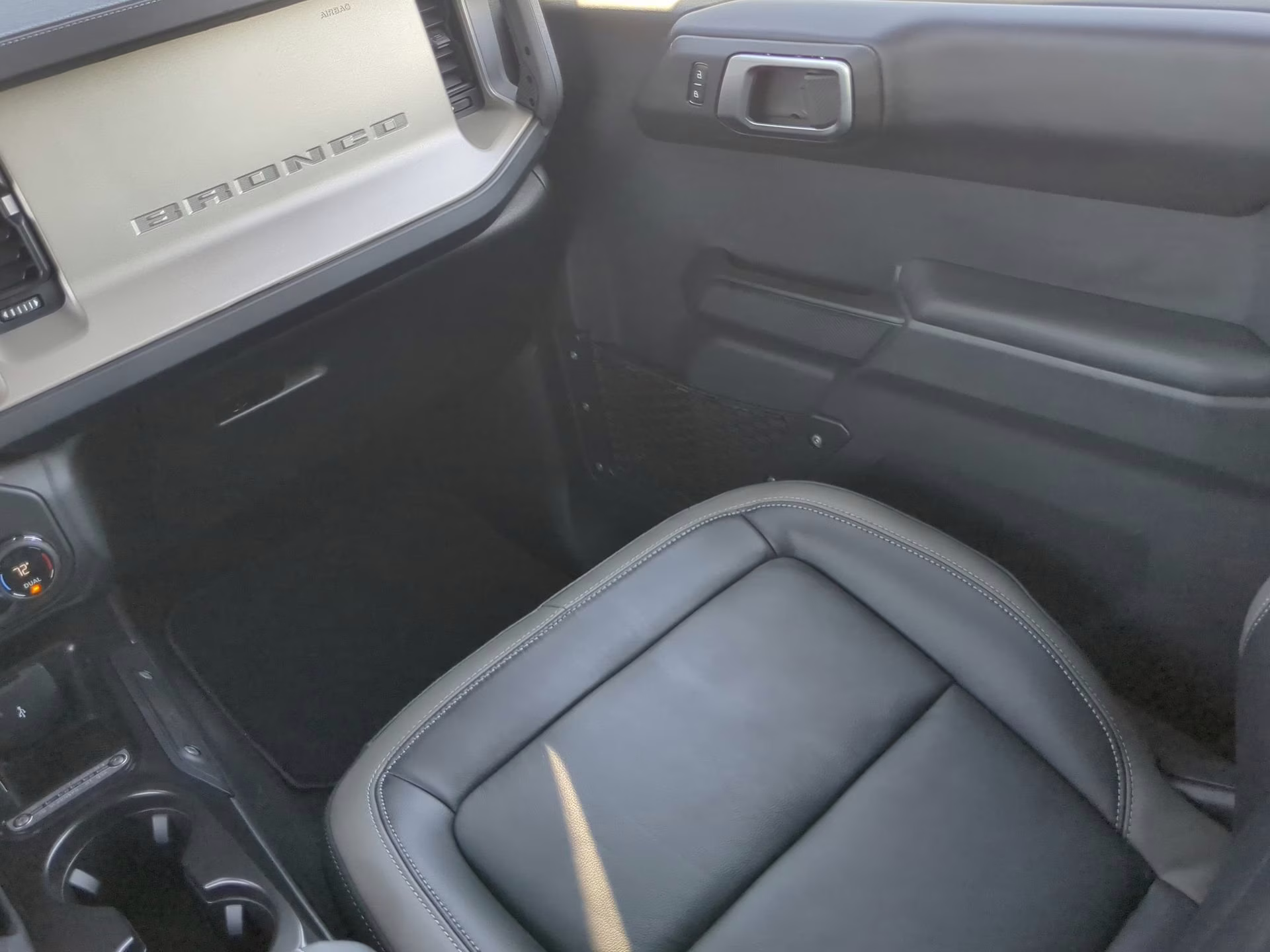 2026 Shadow Black Ford Bronco Outer Banks 4X4 Convertible