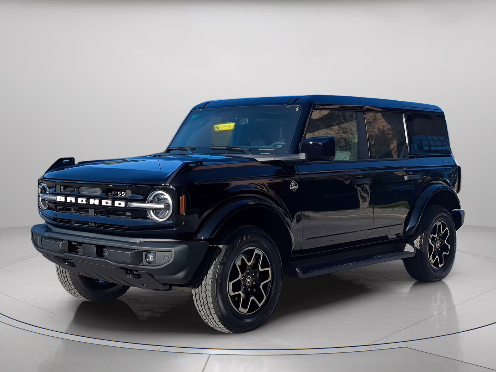 2026 Shadow Black Ford Bronco Outer Banks 4X4 Convertible