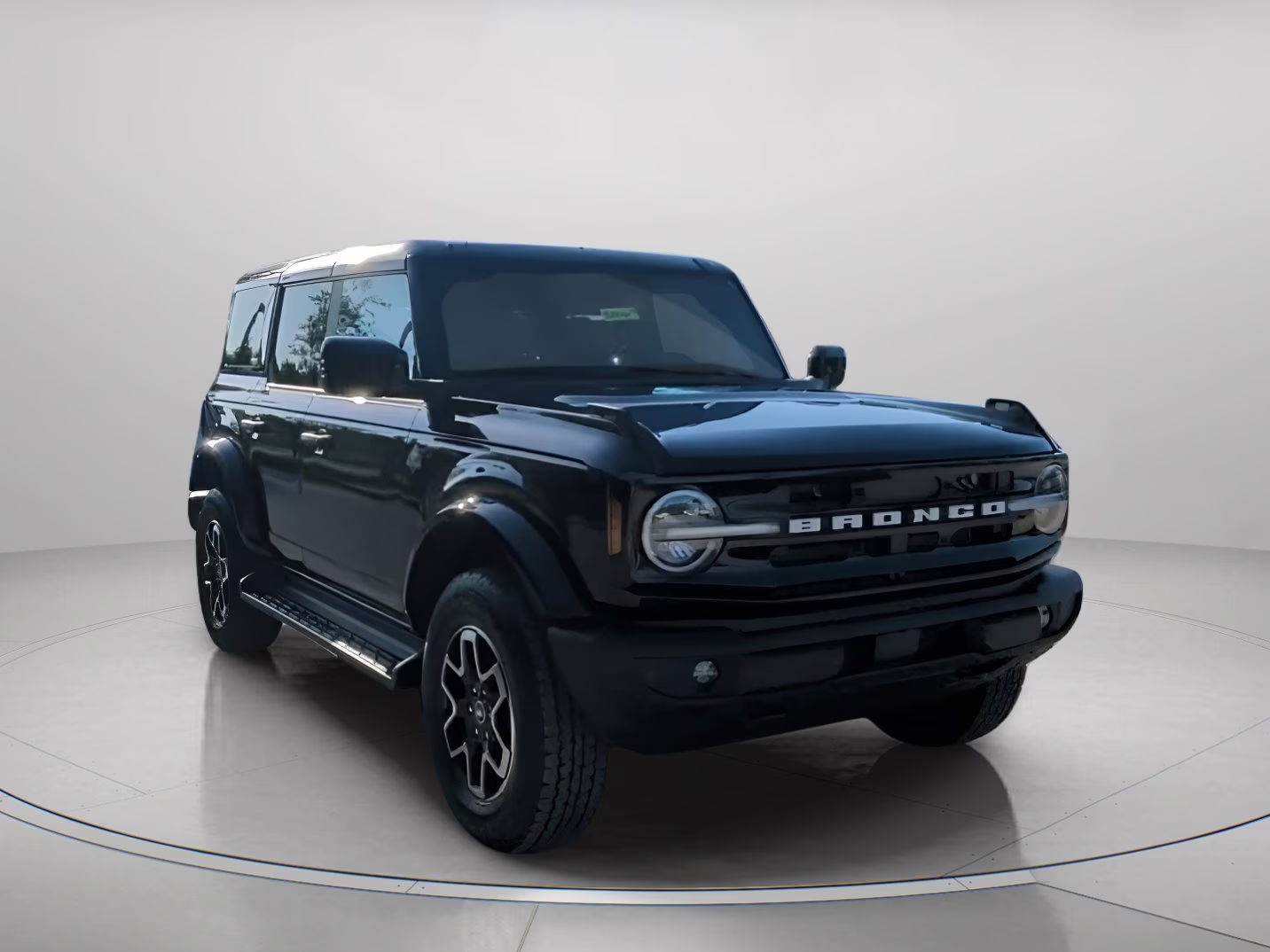 2026 Shadow Black Ford Bronco Outer Banks 4X4 Convertible