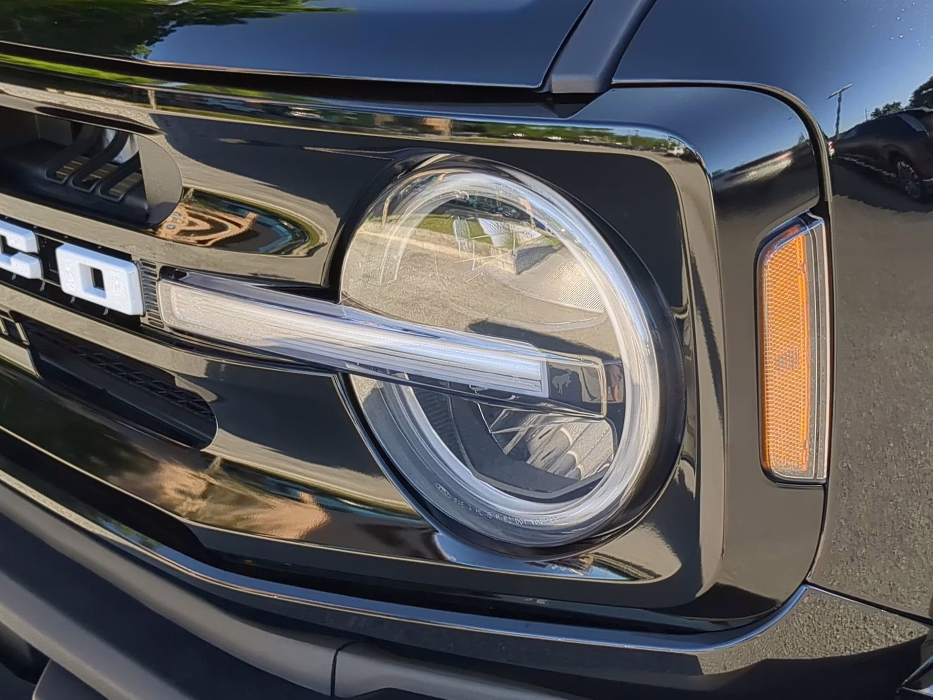 2026 Shadow Black Ford Bronco Outer Banks 4X4 Convertible
