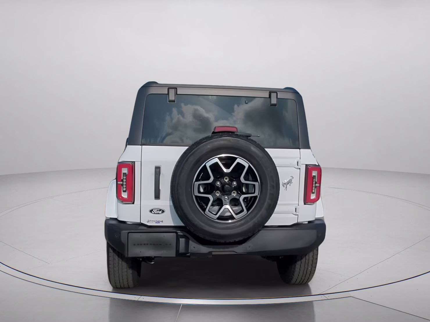 2026 Oxford White Ford Bronco Outer Banks 4X4 Convertible
