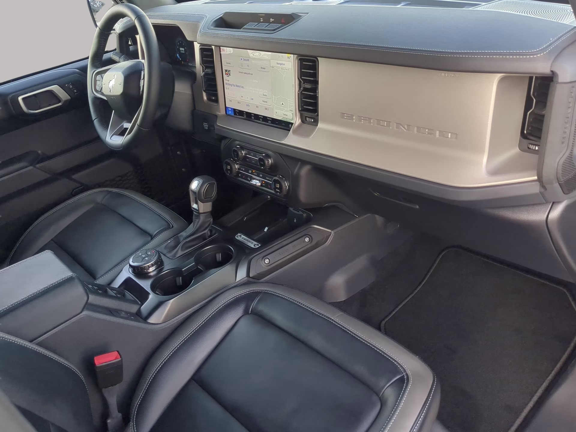 2026 Oxford White Ford Bronco Outer Banks 4X4 Convertible