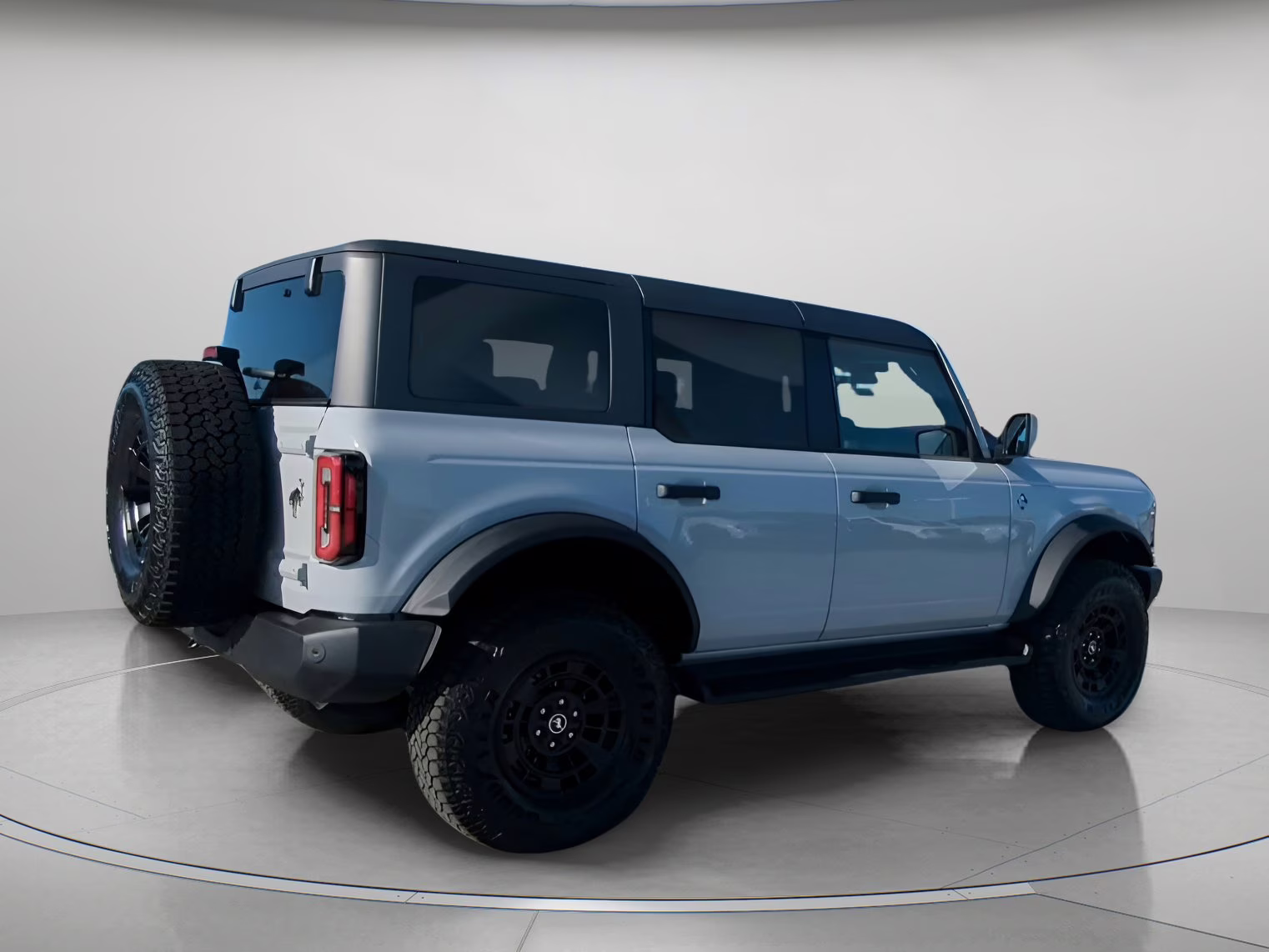 2026 Avalanche Gray Ford Bronco Outer Banks 4X4 Convertible