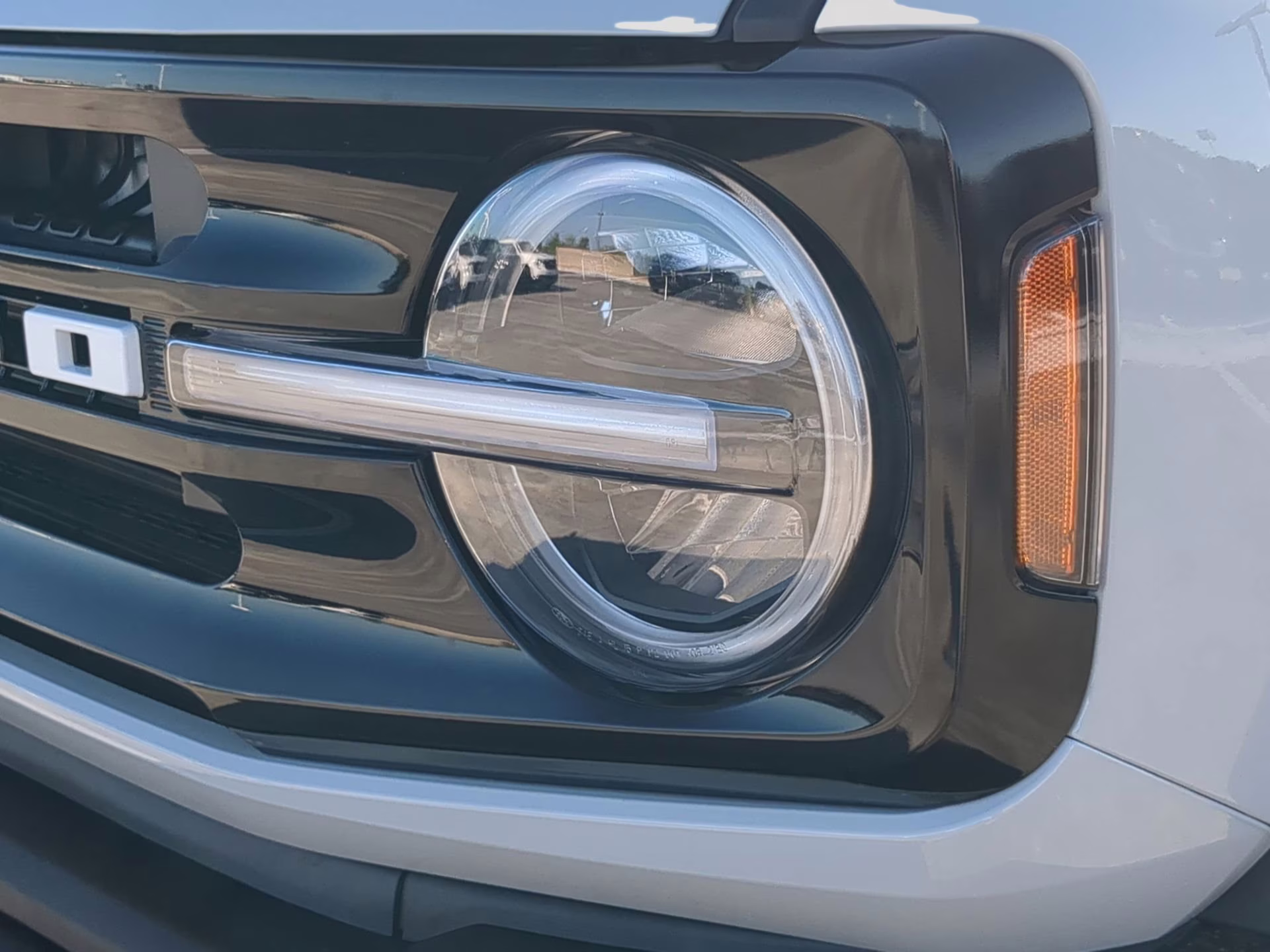2026 Avalanche Gray Ford Bronco Outer Banks 4X4 Convertible