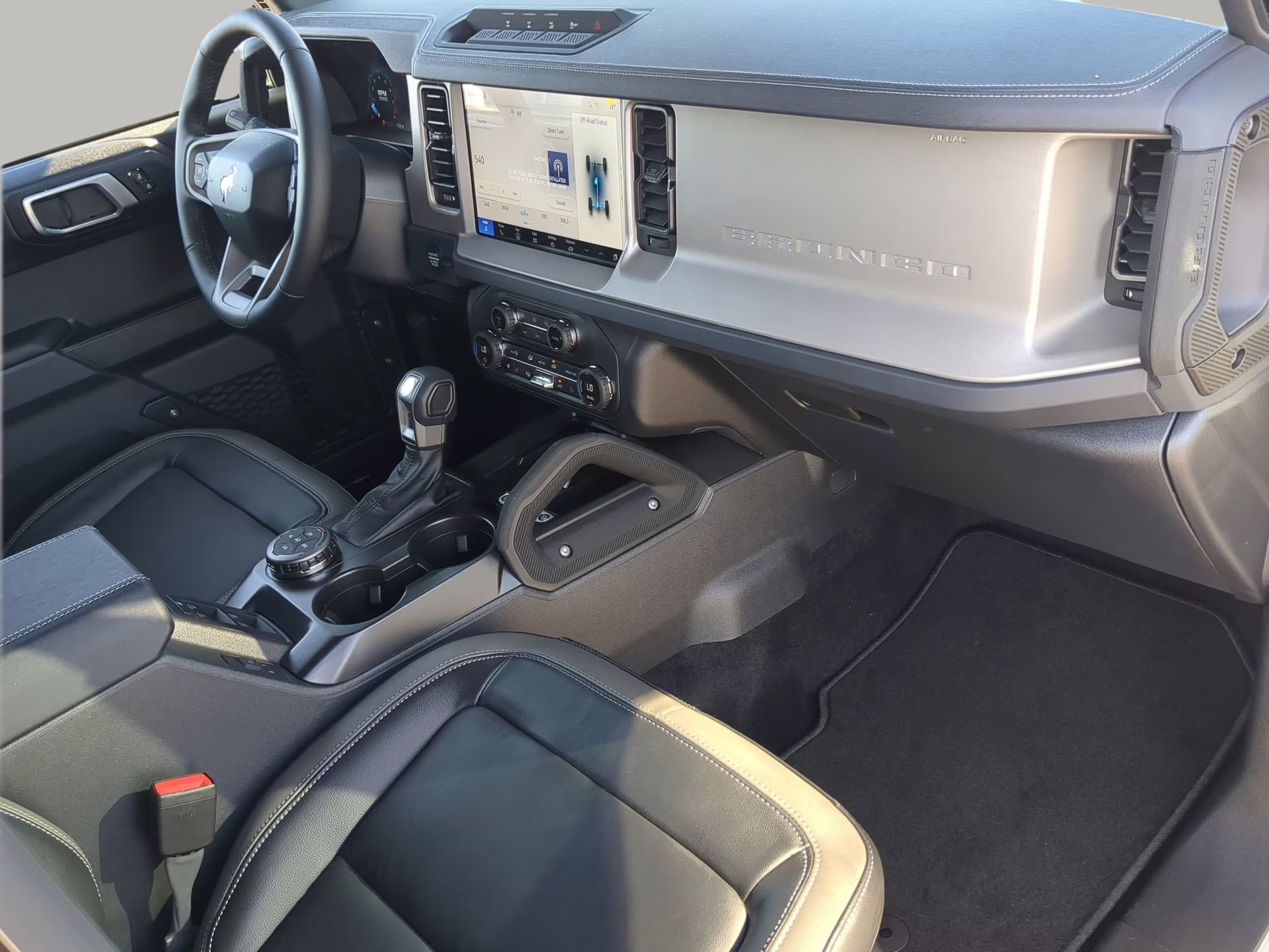 2026 Avalanche Gray Ford Bronco Outer Banks 4X4 Convertible