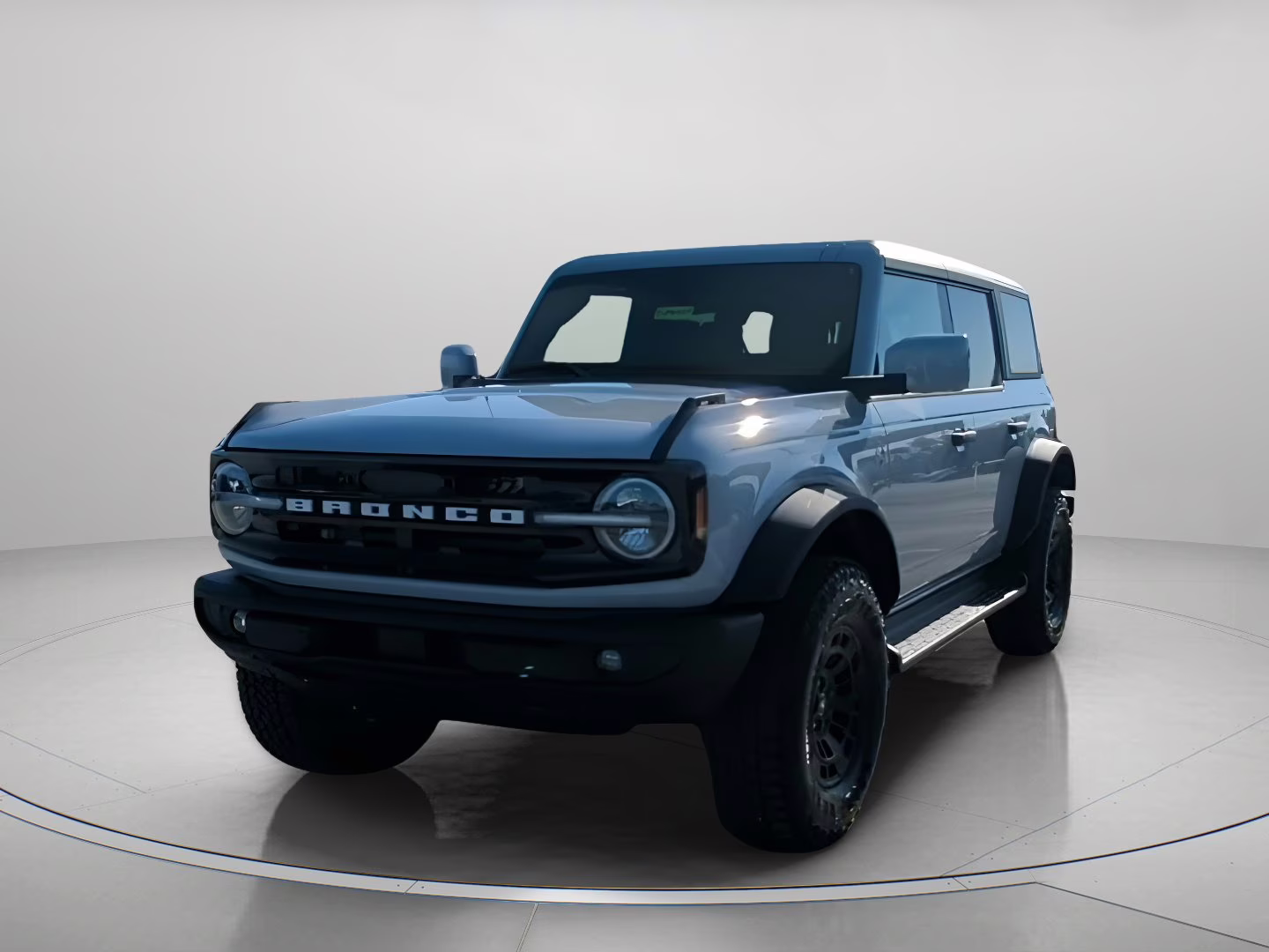 2026 Avalanche Gray Ford Bronco Outer Banks 4X4 Convertible