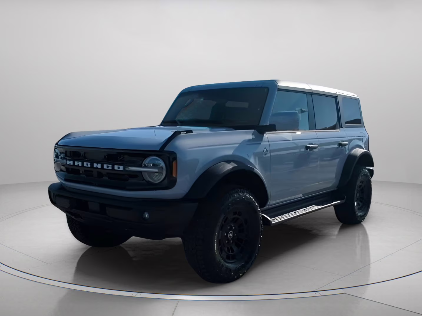 2026 Avalanche Gray Ford Bronco Outer Banks 4X4 Convertible