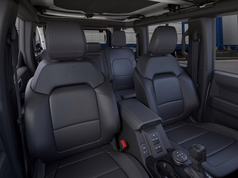 2026 Oxford White Ford Bronco Badlands 4X4 Convertible