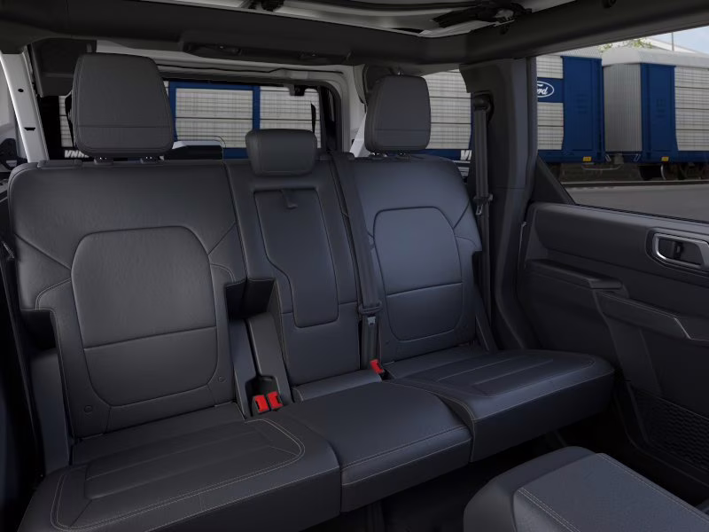 2026 Oxford White Ford Bronco Badlands 4X4 Convertible