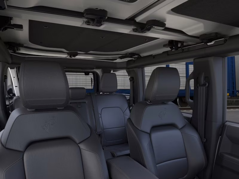 2026 Oxford White Ford Bronco Badlands 4X4 Convertible