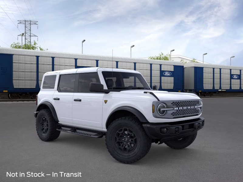 2026 Oxford White Ford Bronco Badlands 4X4 Convertible