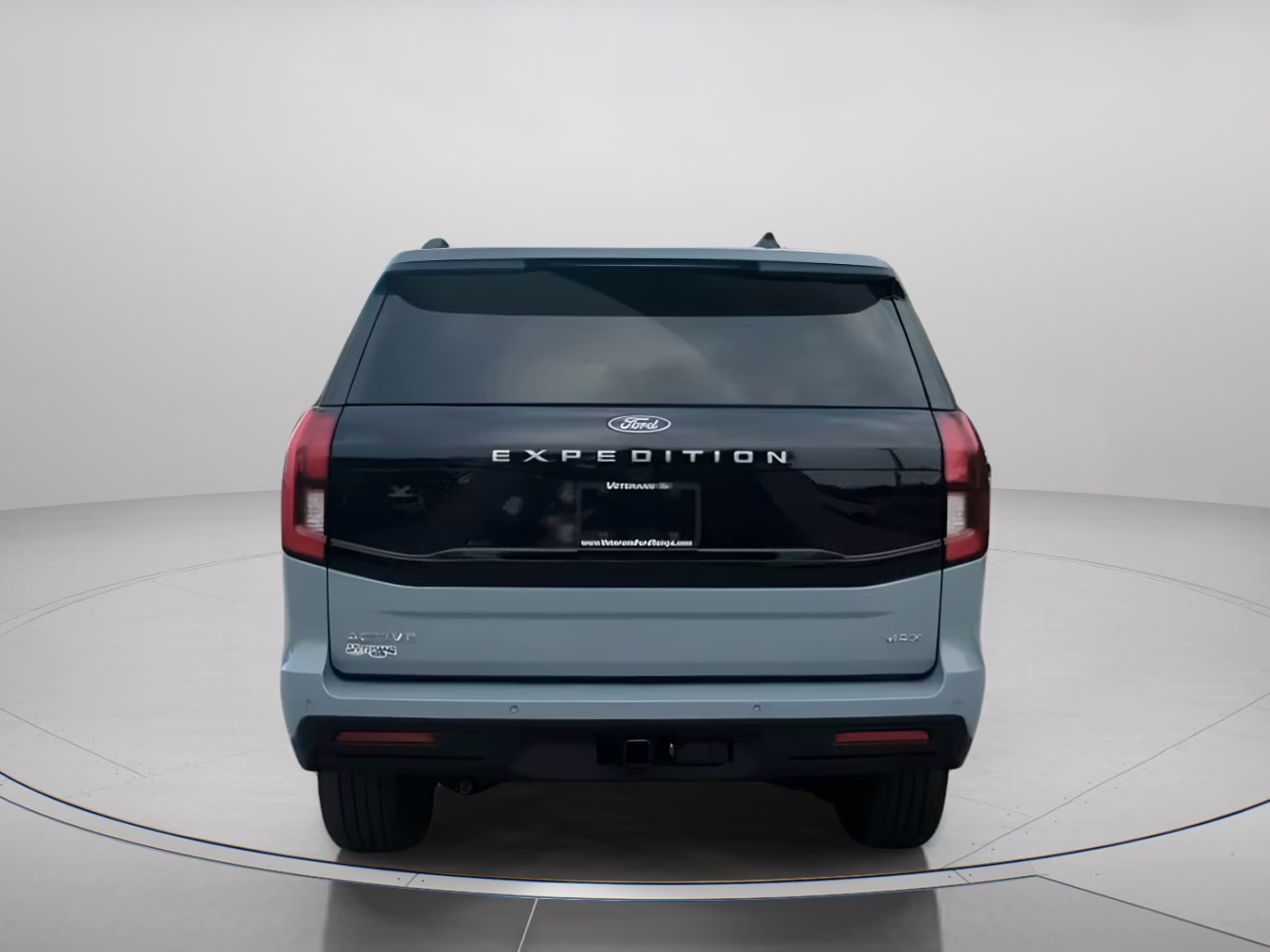2026 Glacier Gray Metallic Tri-Coat Ford Expedition Max Active RWD SUV