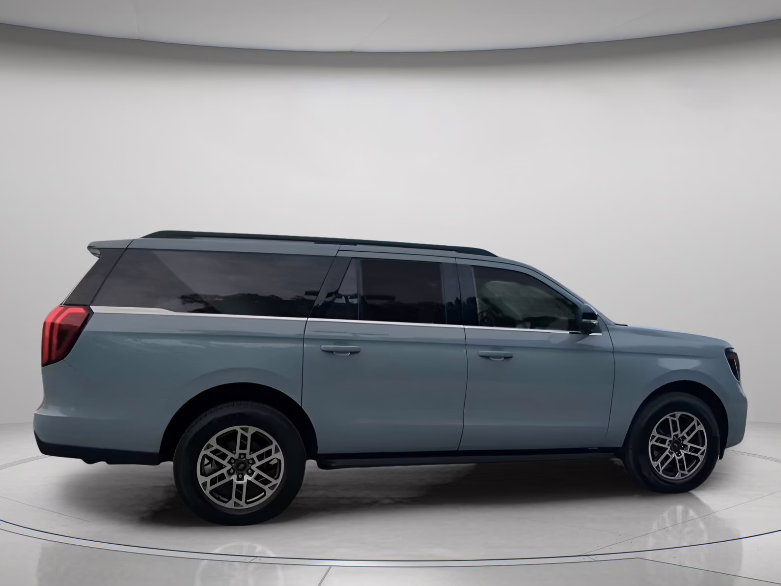 2026 Glacier Gray Metallic Tri-Coat Ford Expedition Max Active RWD SUV