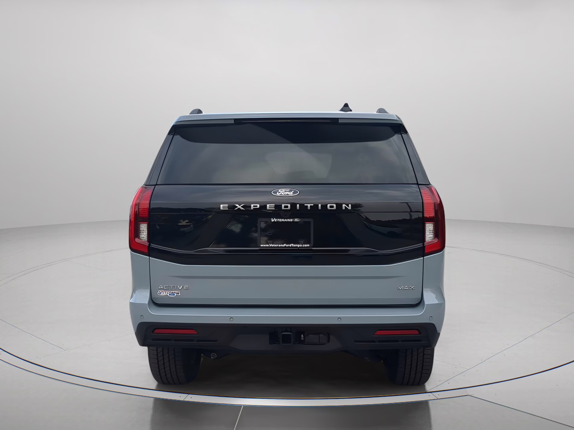 2026 Glacier Gray Metallic Tri-Coat Ford Expedition Max Active RWD SUV