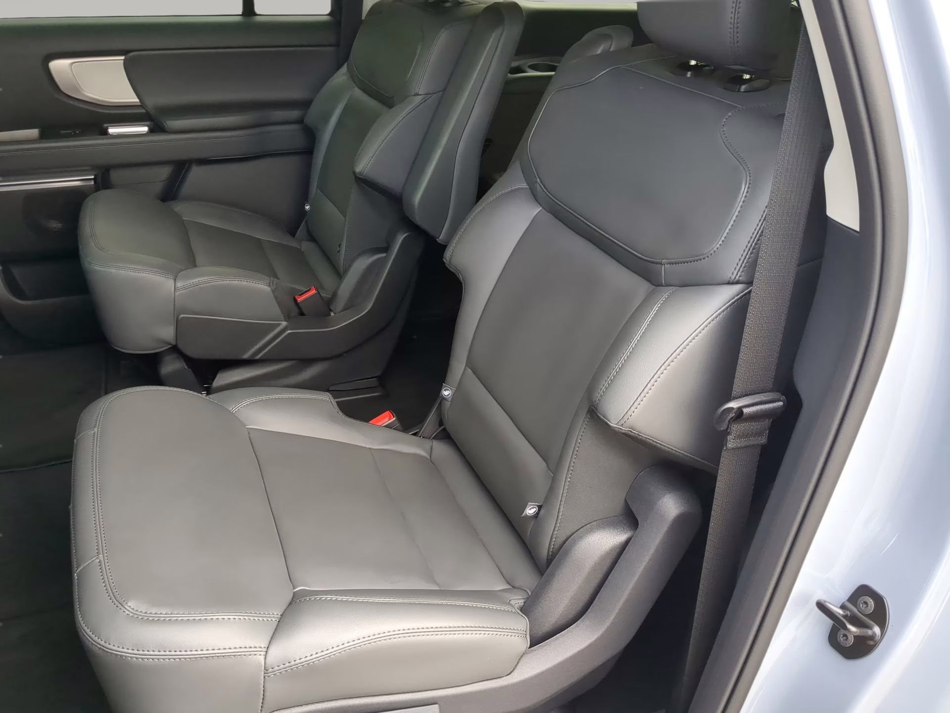 2026 Glacier Gray Metallic Tri-Coat Ford Expedition Max Active RWD SUV