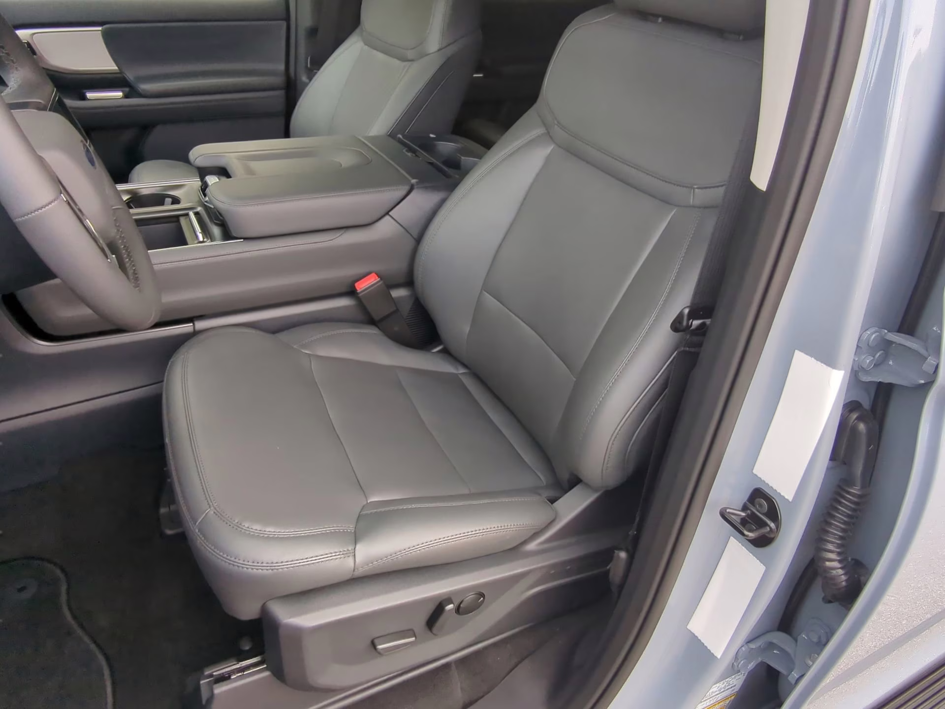 2026 Glacier Gray Metallic Tri-Coat Ford Expedition Max Active RWD SUV