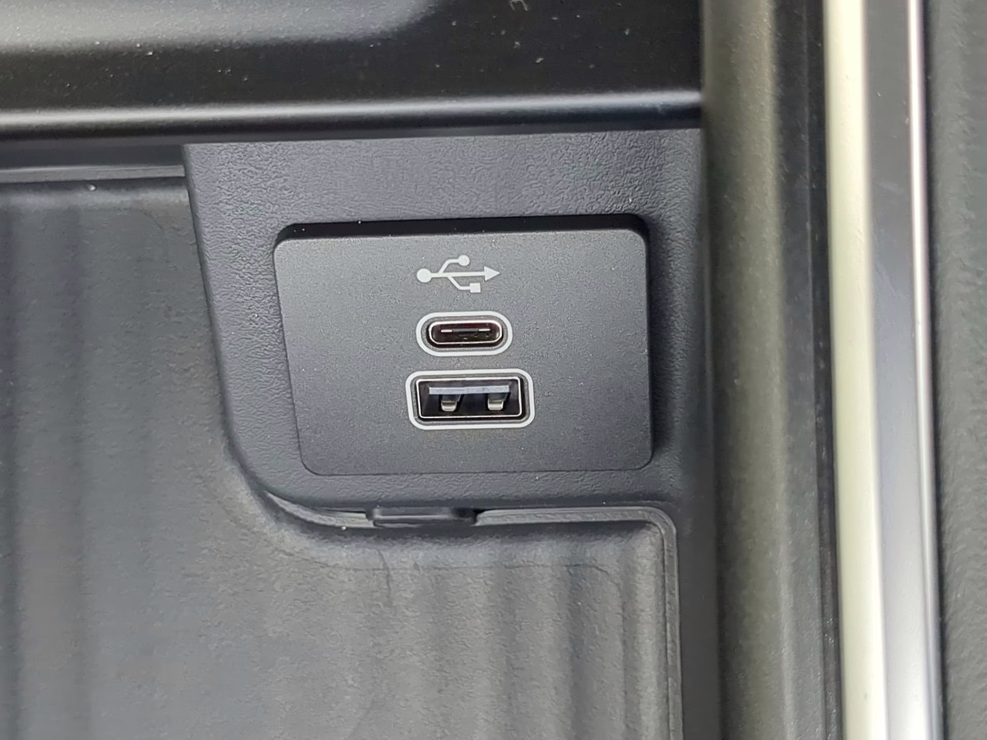 2026 Glacier Gray Metallic Tri-Coat Ford Expedition Max Active RWD SUV