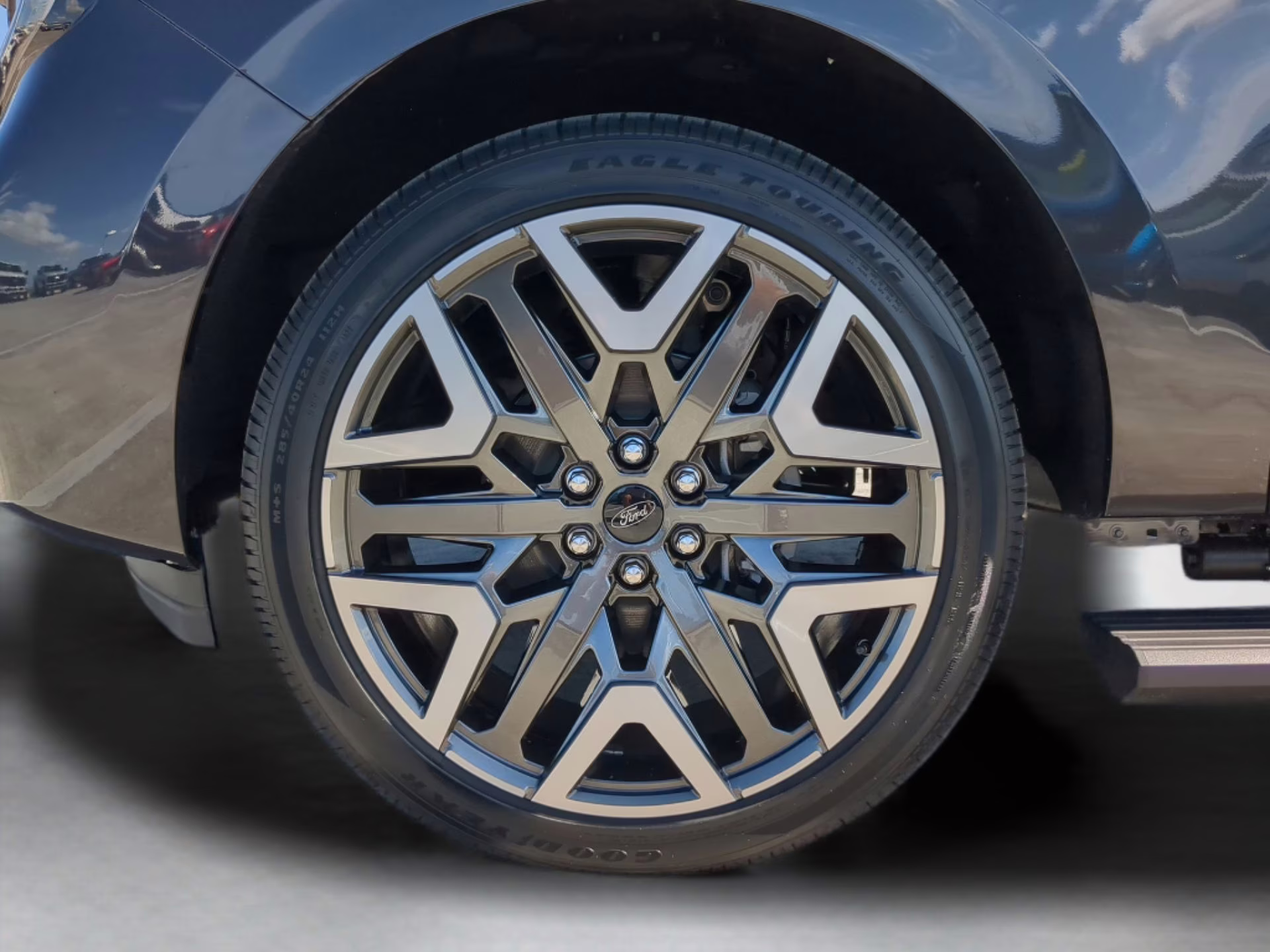 2026 Dark Matter Gray Metallic Ford Expedition Max Platinum 4X4 SUV