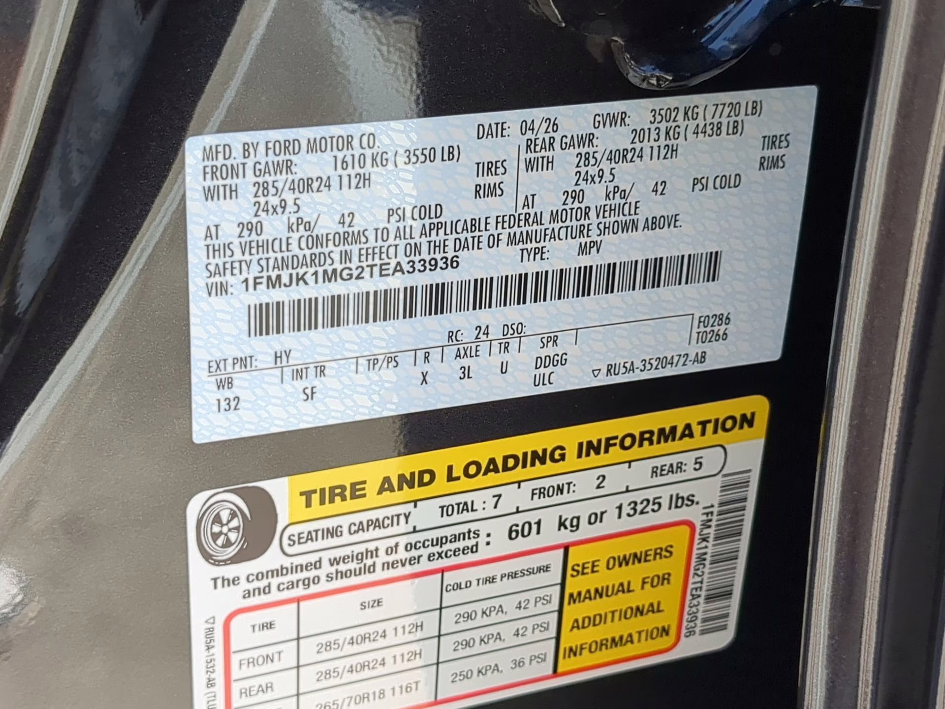 2026 Dark Matter Gray Metallic Ford Expedition Max Platinum 4X4 SUV