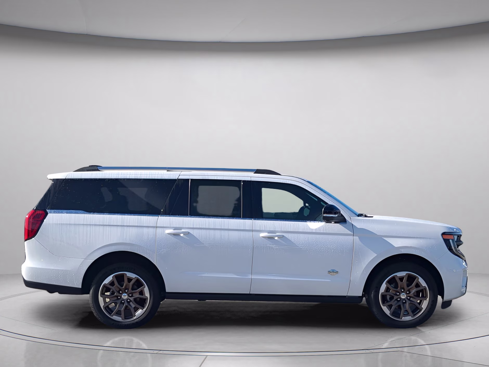 2026 Star White Metallic Tri-Coat Ford Expedition Max King Ranch 4X4 SUV