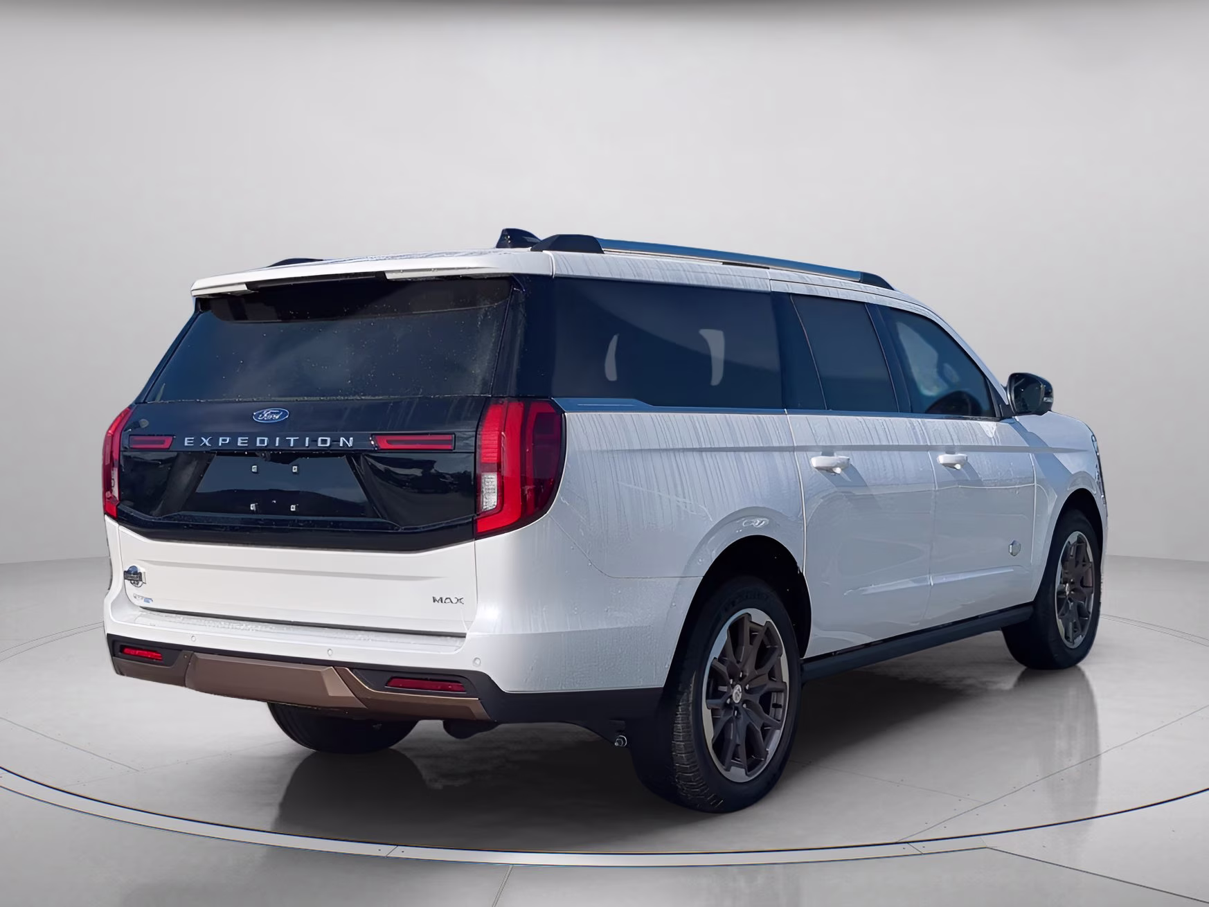 2026 Star White Metallic Tri-Coat Ford Expedition Max King Ranch 4X4 SUV