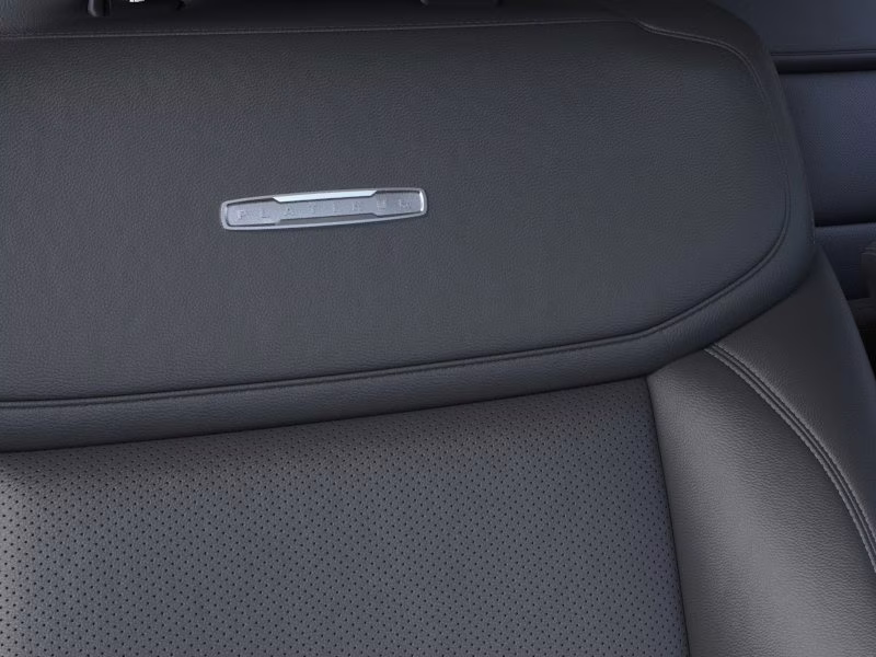 2026 Star White Metallic Tri-Coat Ford Expedition Platinum 4X4 SUV