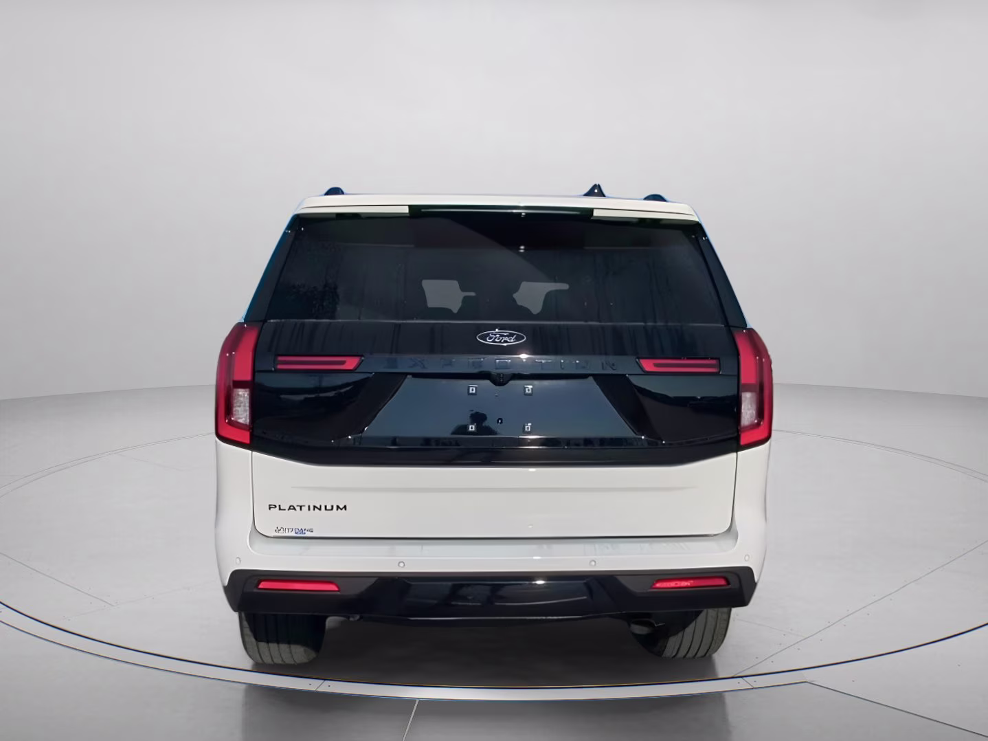 2026 Star White Metallic Tri-Coat Ford Expedition Platinum 4X4 SUV