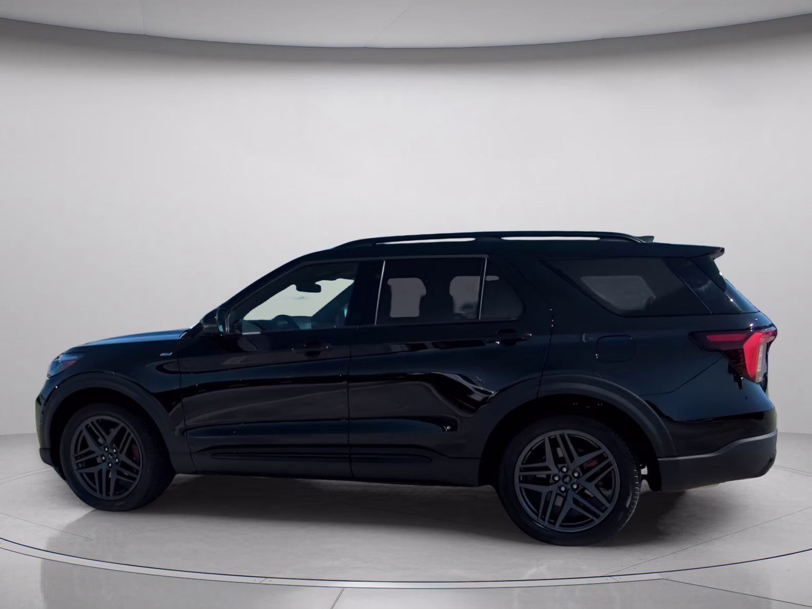 2026 Agate Black Metallic Ford Explorer ST-Line RWD SUV