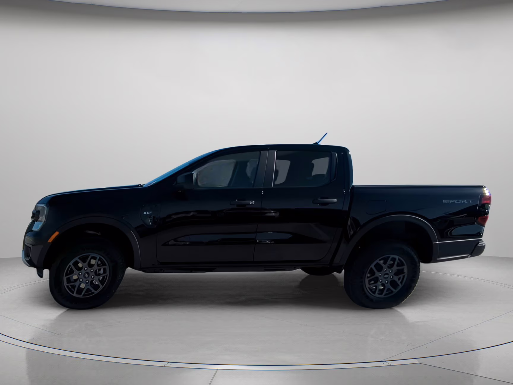 2026 Shadow Black Ford Ranger XLT Crew Cab Pickup RWD Truck