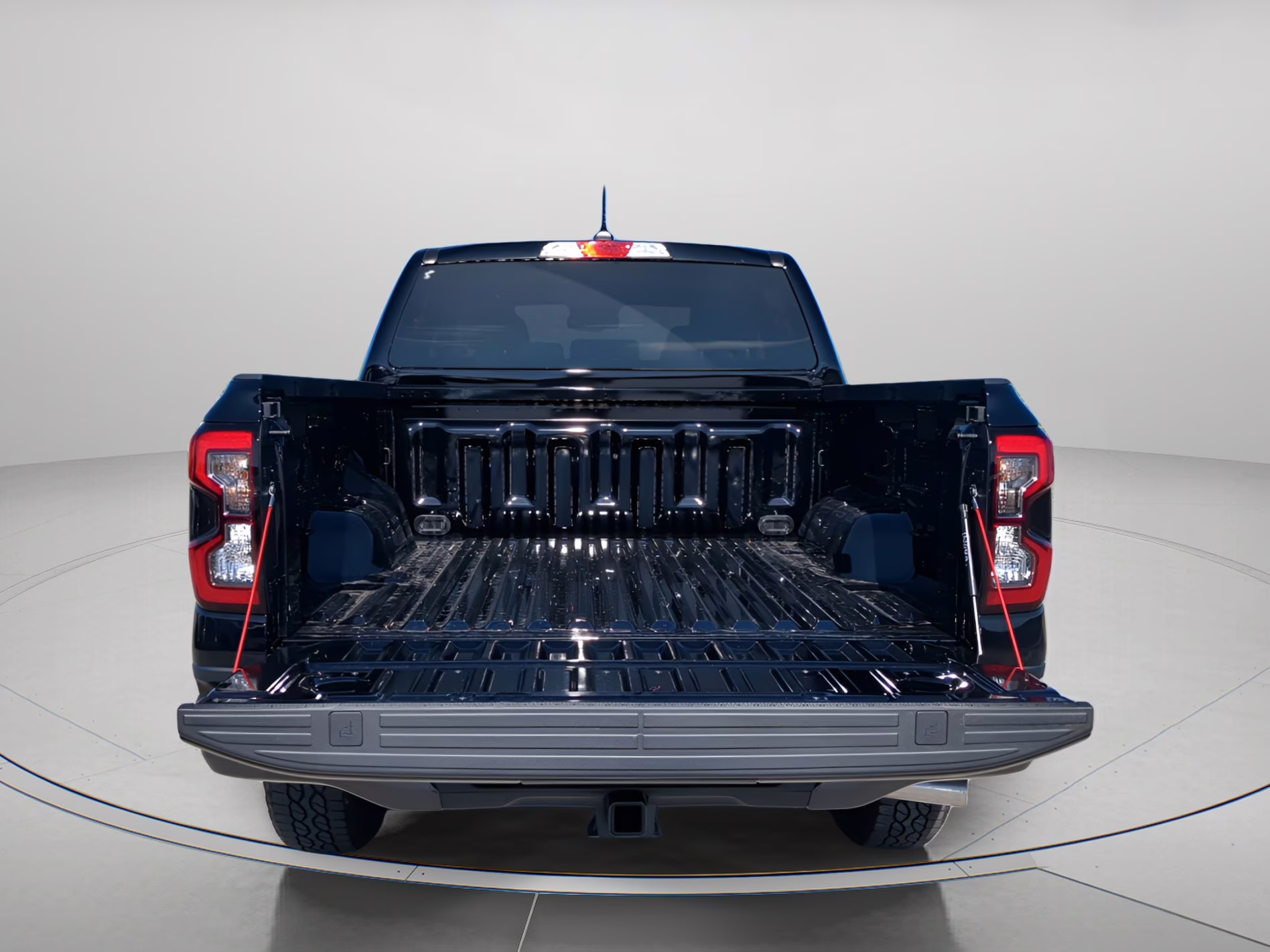 2026 Shadow Black Ford Ranger XLT Crew Cab Pickup RWD Truck