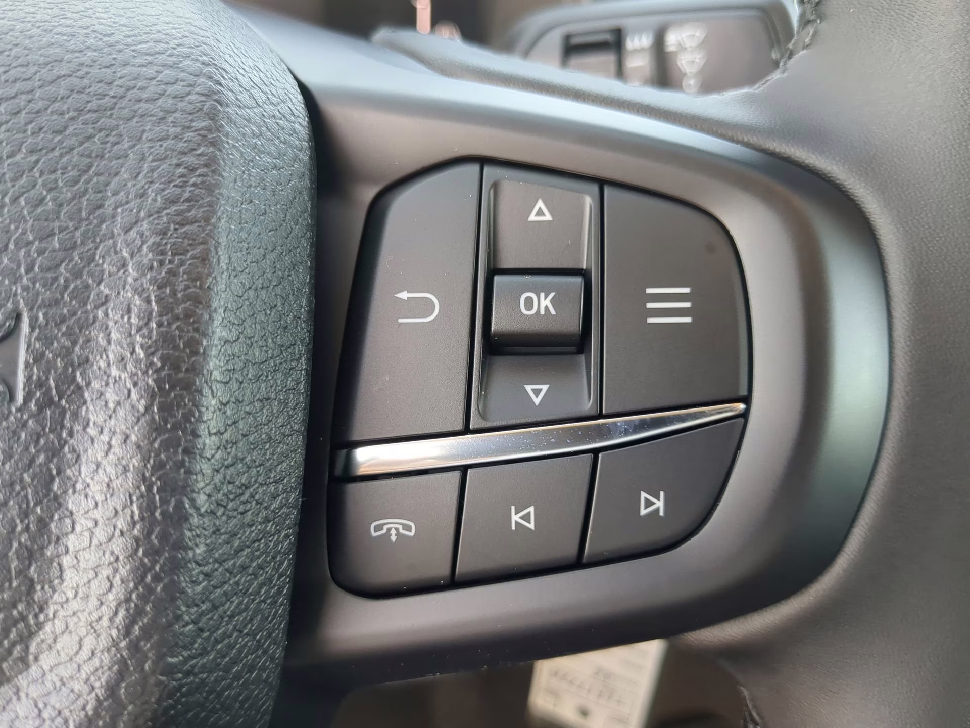 2026 Shadow Black Ford Ranger XLT Crew Cab Pickup RWD Truck