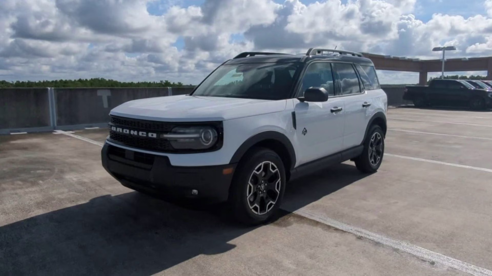 2026 Oxford White Ford Bronco Sport Outer Banks 4X4 SUV