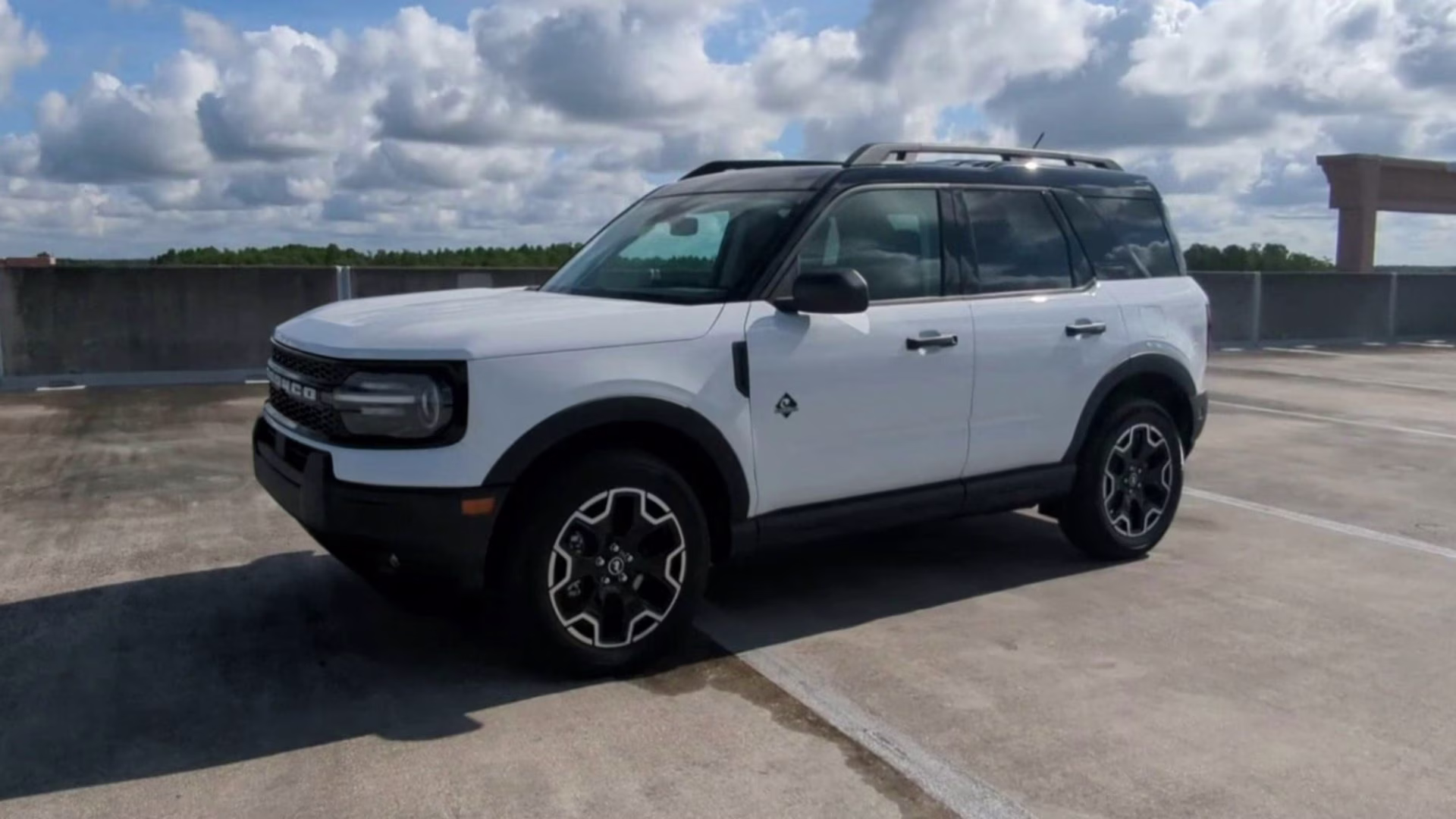 2026 Oxford White Ford Bronco Sport Outer Banks 4X4 SUV