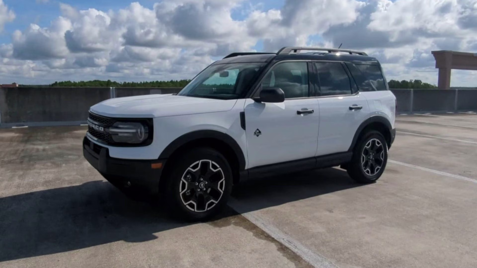 2026 Oxford White Ford Bronco Sport Outer Banks 4X4 SUV