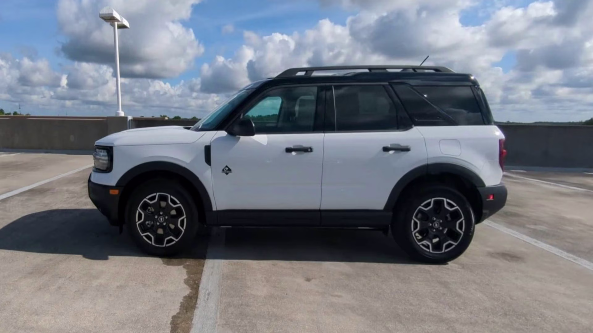 2026 Oxford White Ford Bronco Sport Outer Banks 4X4 SUV