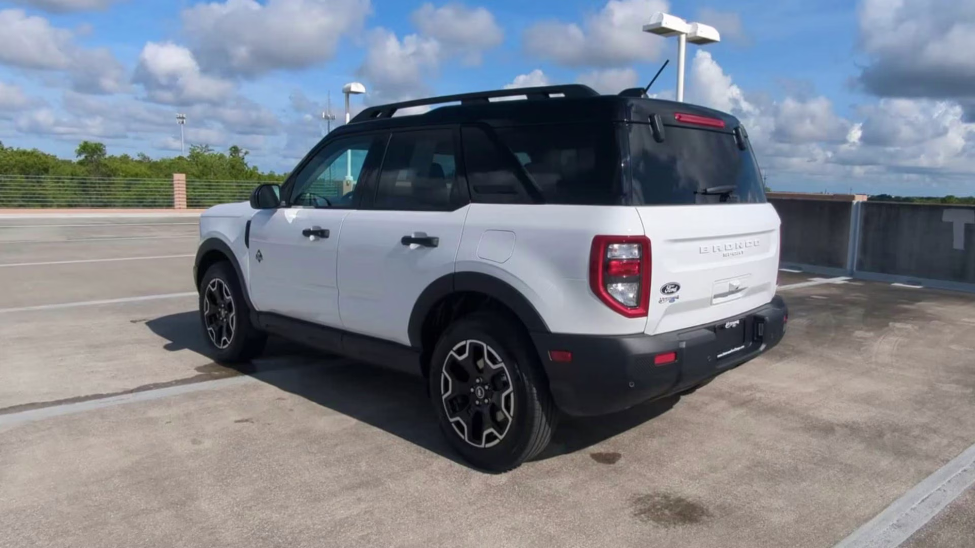 2026 Oxford White Ford Bronco Sport Outer Banks 4X4 SUV