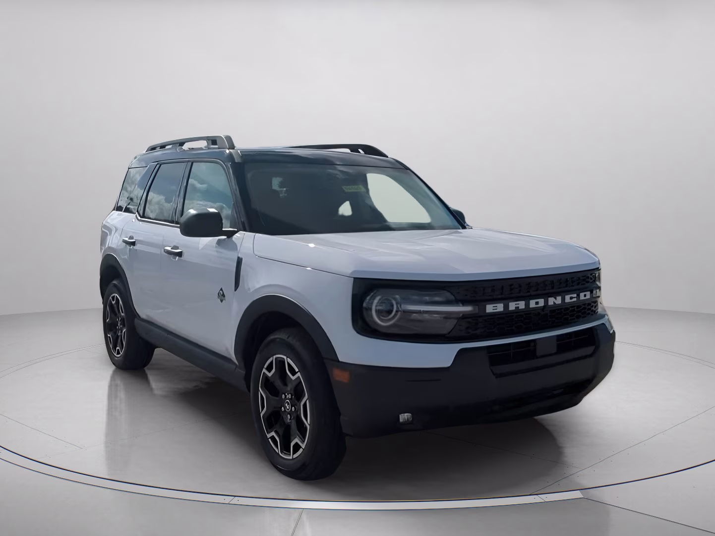 2026 Oxford White Ford Bronco Sport Outer Banks 4X4 SUV