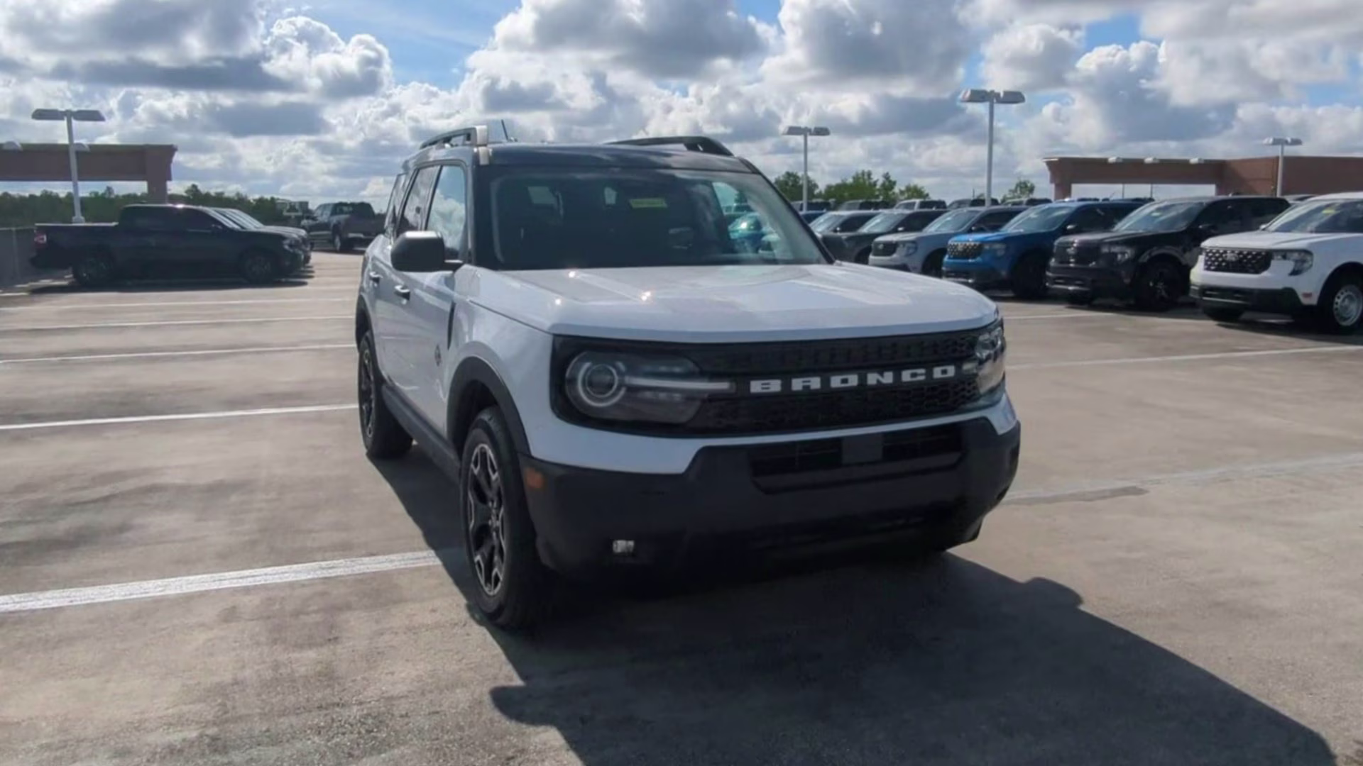 2026 Oxford White Ford Bronco Sport Outer Banks 4X4 SUV