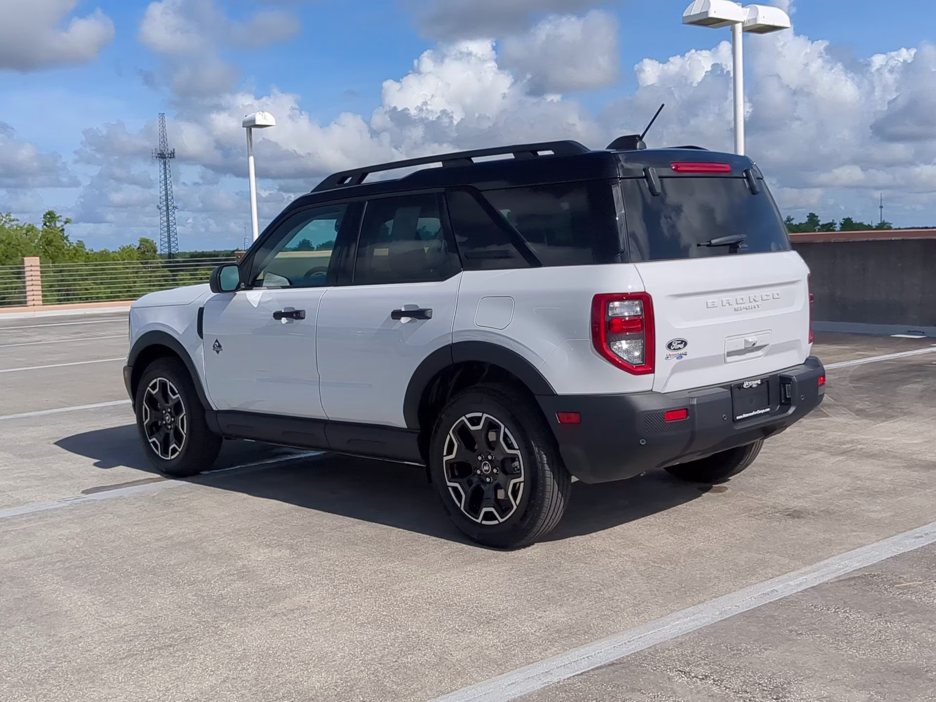 2026 Oxford White Ford Bronco Sport Outer Banks 4X4 SUV