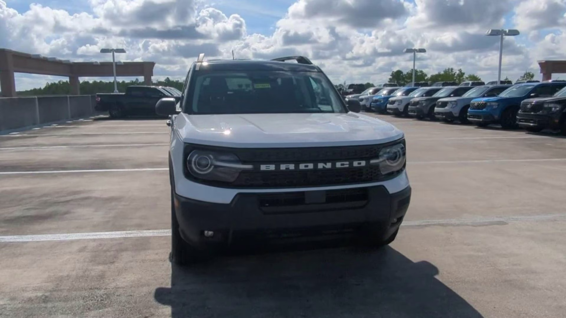 2026 Oxford White Ford Bronco Sport Outer Banks 4X4 SUV