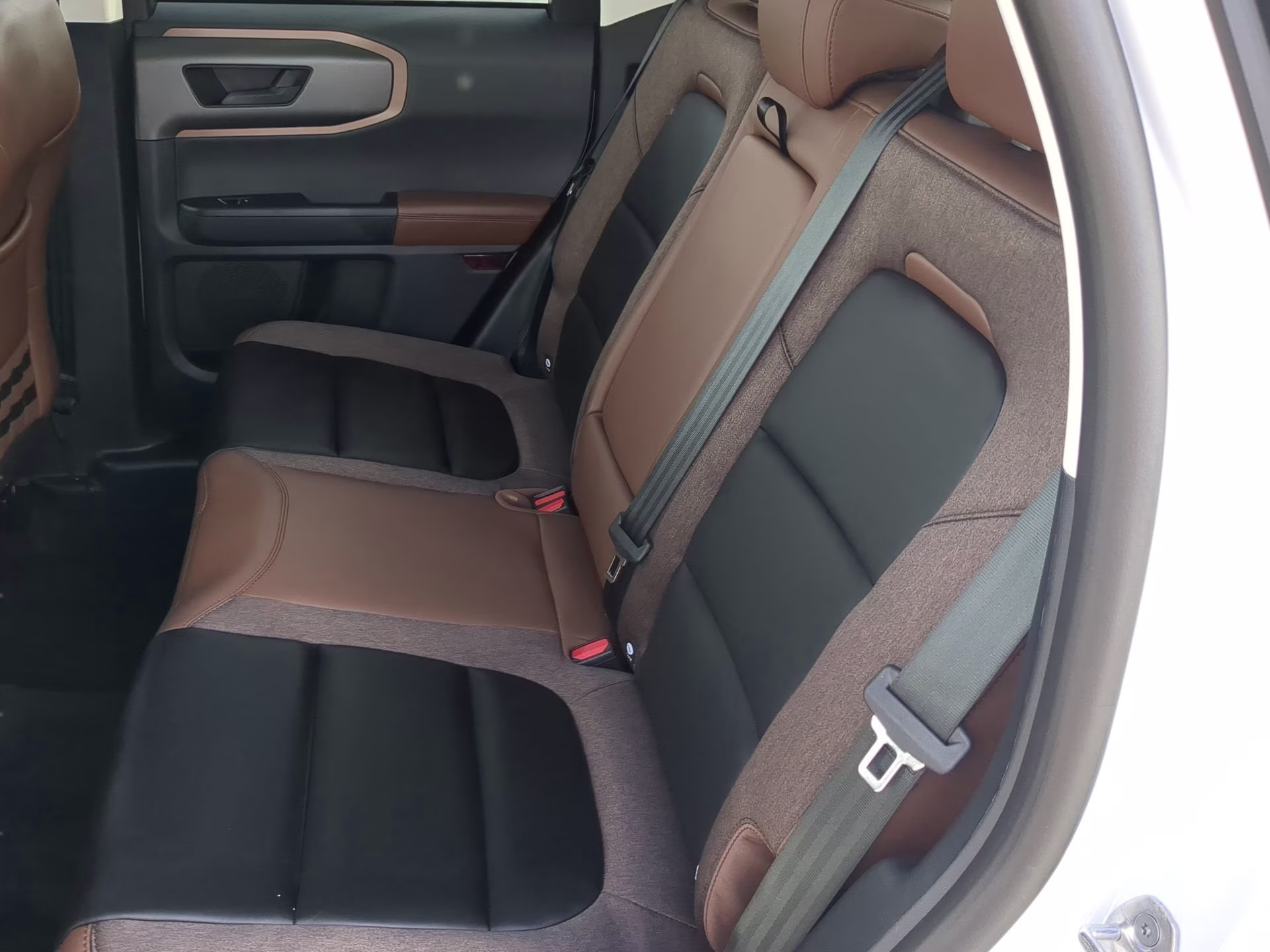 2026 Oxford White Ford Bronco Sport Outer Banks 4X4 SUV
