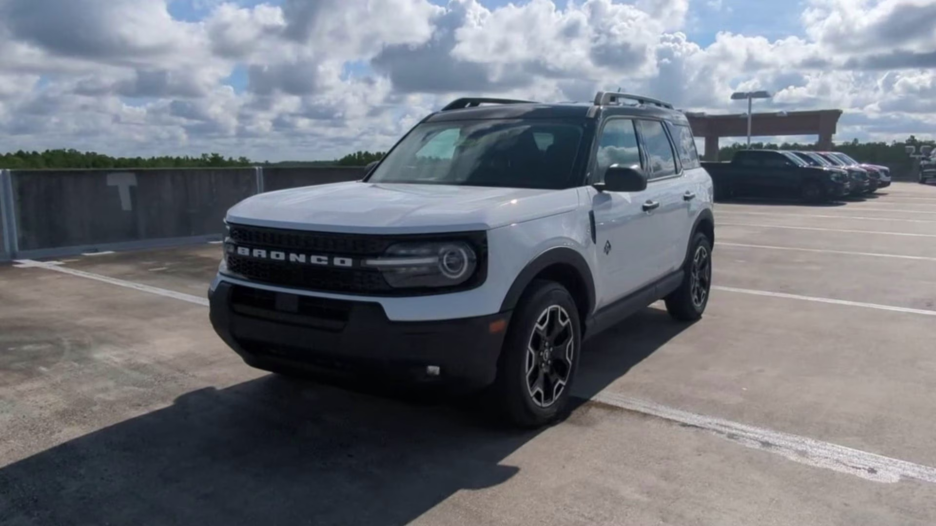 2026 Oxford White Ford Bronco Sport Outer Banks 4X4 SUV