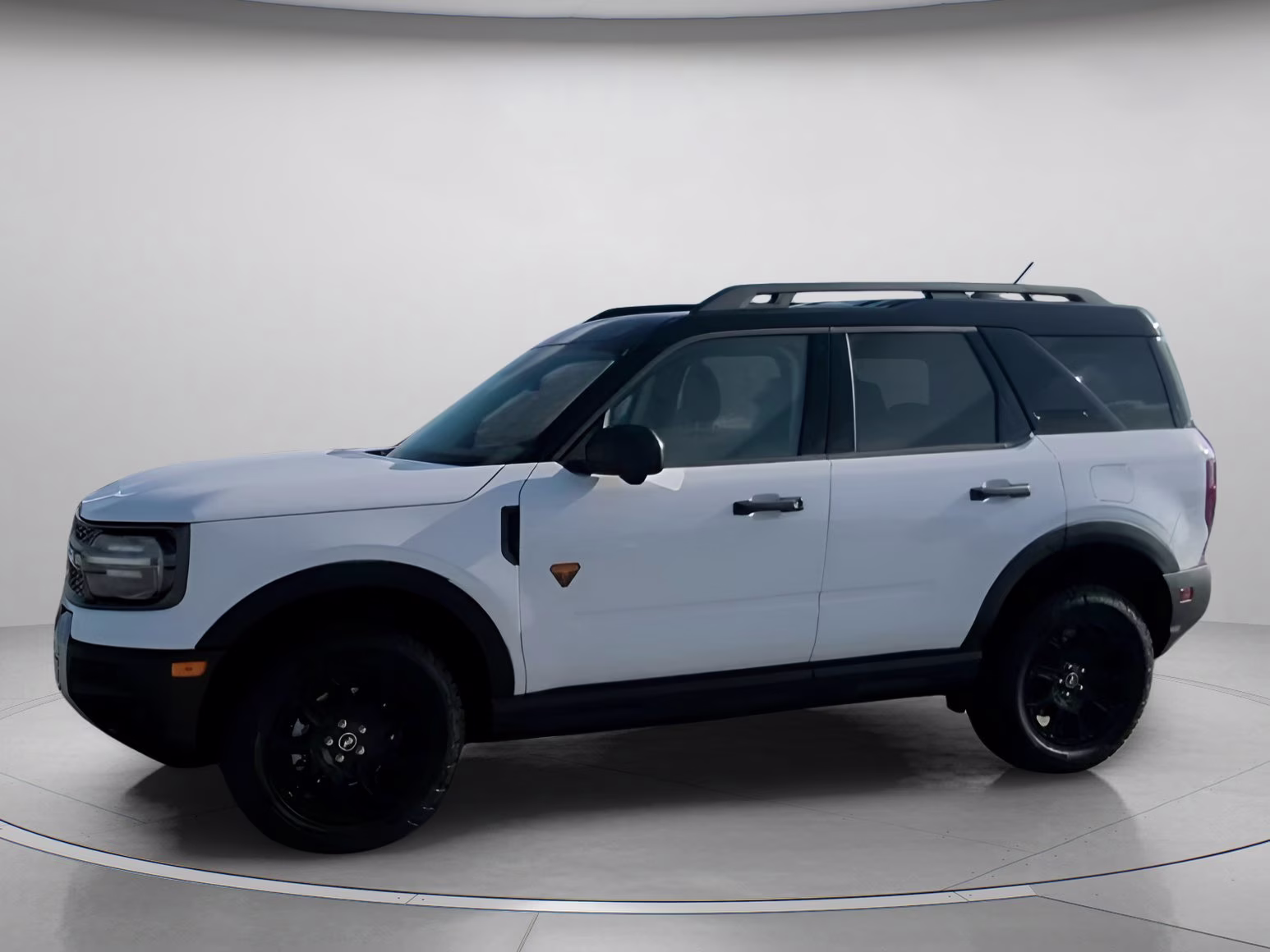 2026 Oxford White Ford Bronco Sport Badlands 4X4 SUV