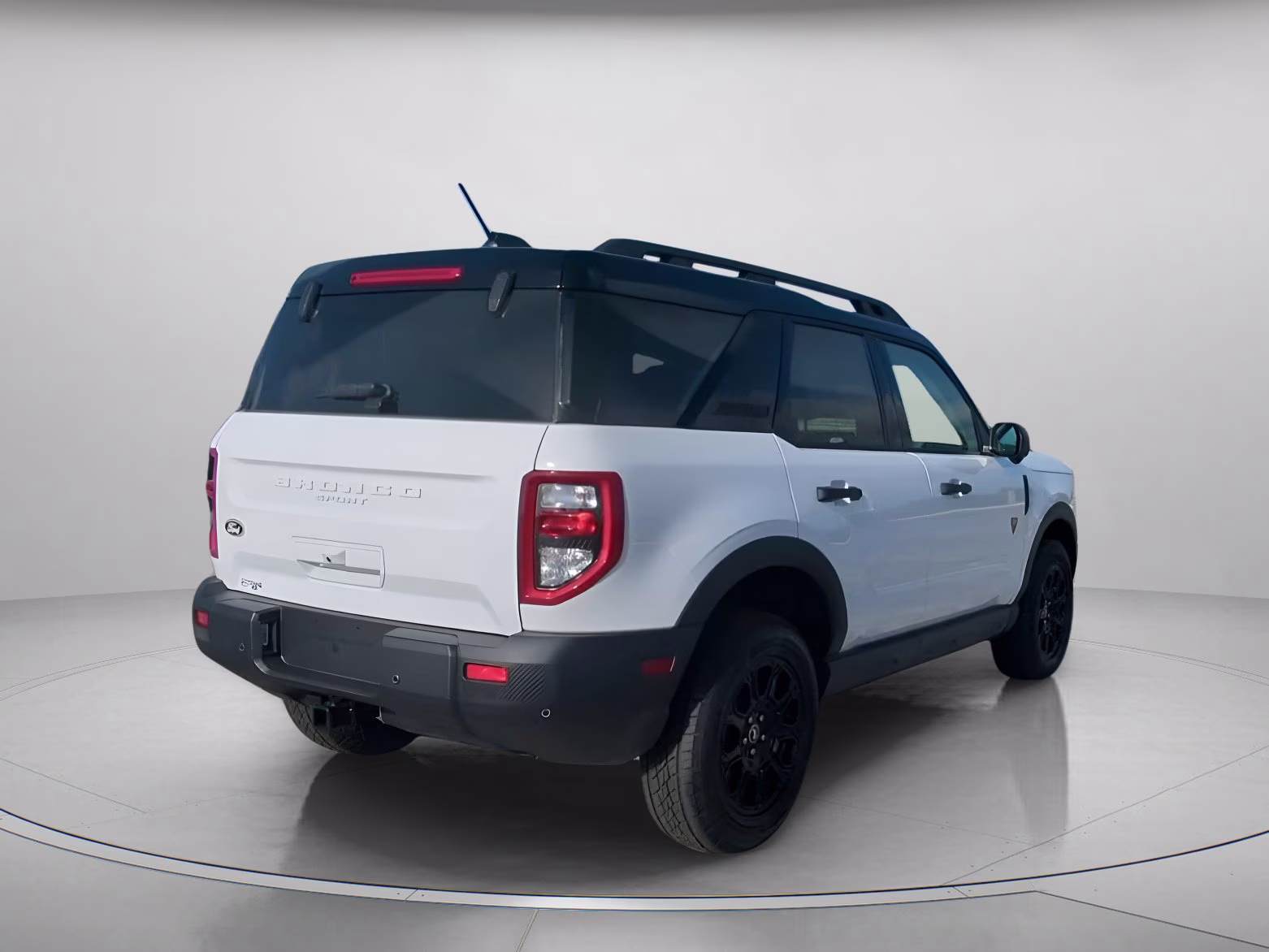 2026 Oxford White Ford Bronco Sport Badlands 4X4 SUV